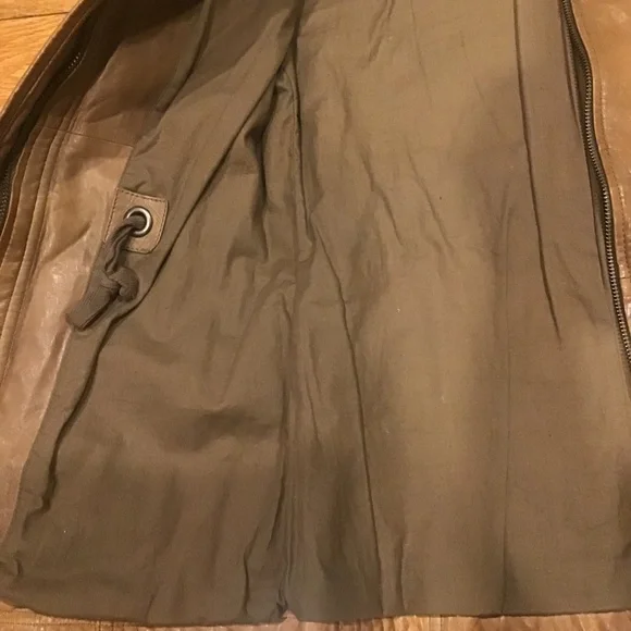 Leather jacket - Picture 4 of 13